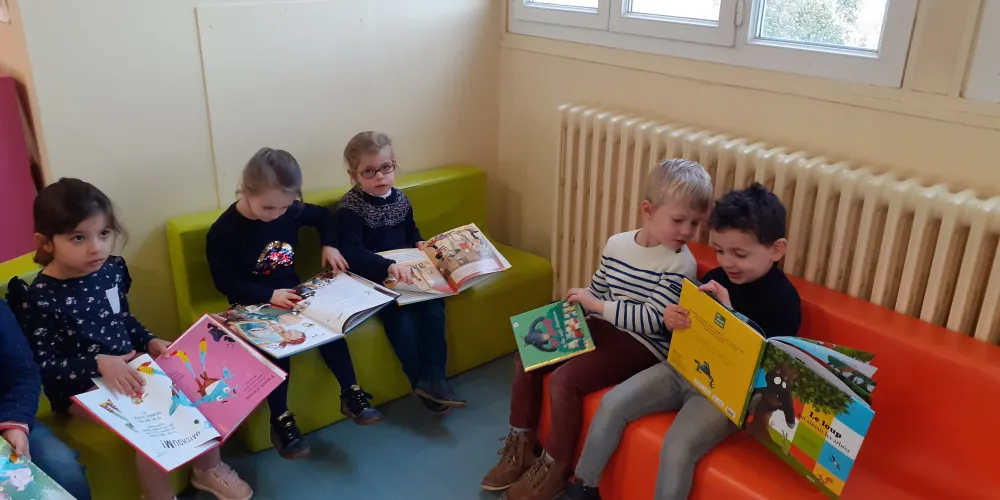 Les MS ont pu découvrir le festival du livre.