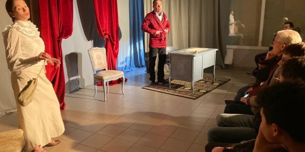 Pièce de Théâtre "La Paix chez soi" de Georges Courteline