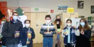 Concours de décorations de Noël au CDI. 